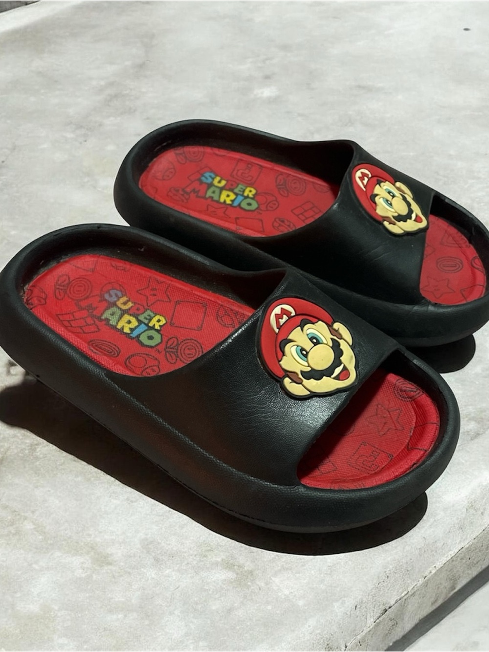 Super Mario Black & Red Kids Slide Sandals